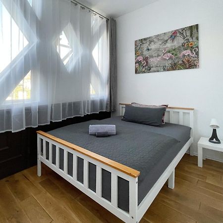 Schwanenburg Apartments Kolonie Rontgental Buitenkant foto