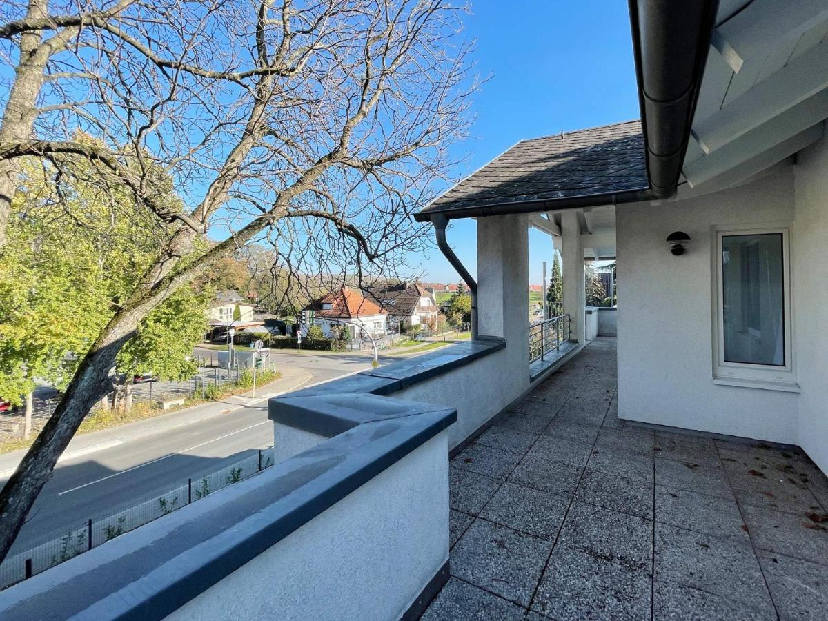 Schwanenburg Apartments Kolonie Rontgental Buitenkant foto