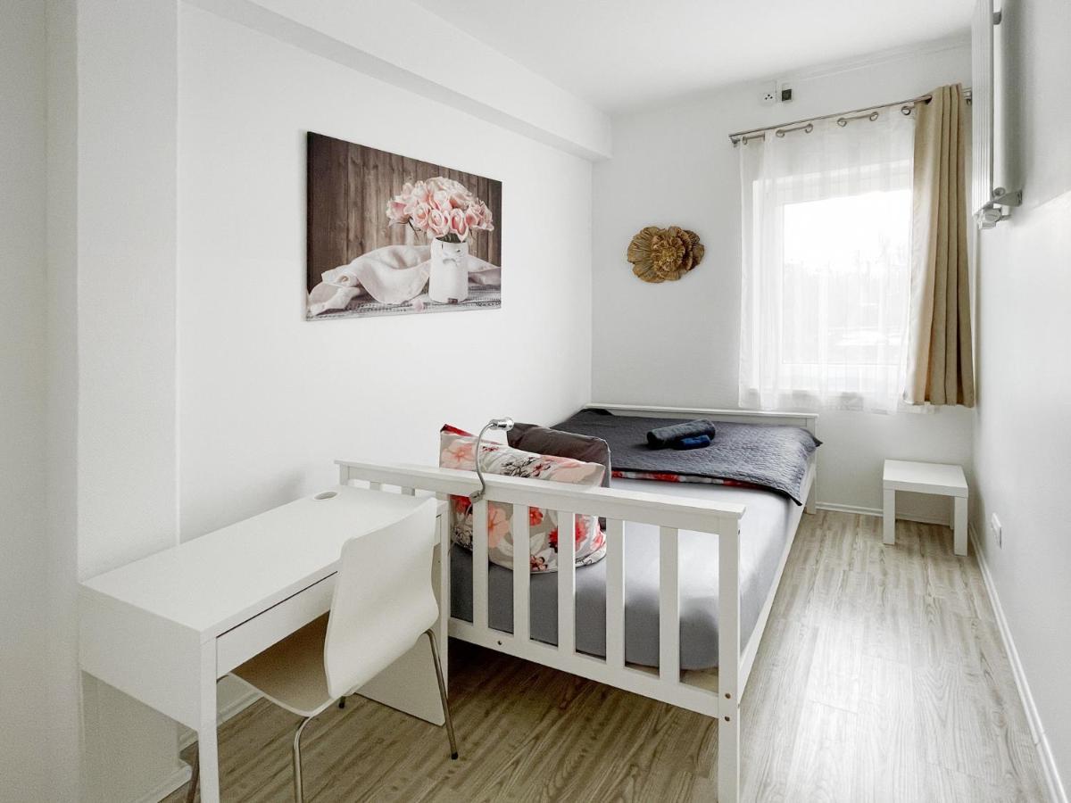 Schwanenburg Apartments Kolonie Rontgental Buitenkant foto