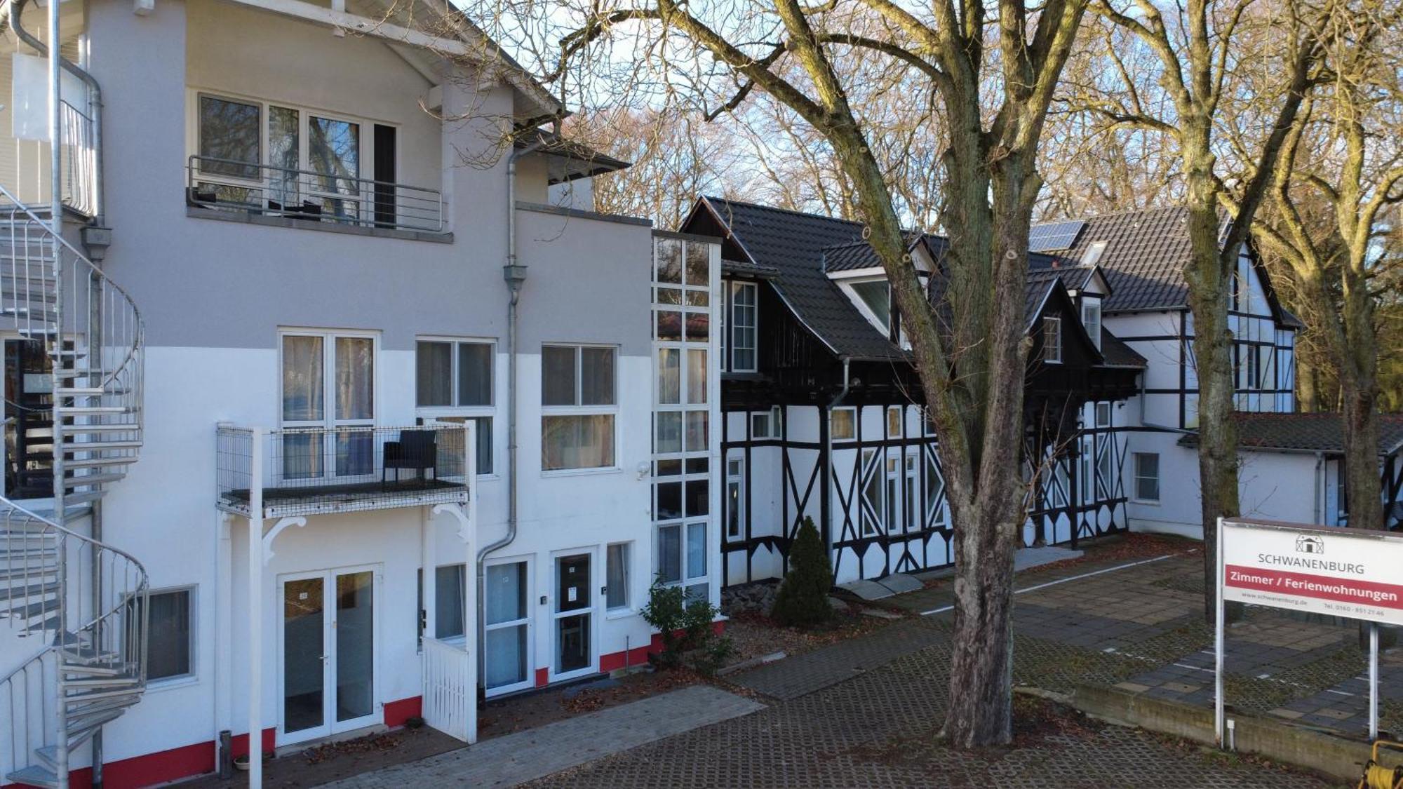 Schwanenburg Apartments Kolonie Rontgental Buitenkant foto